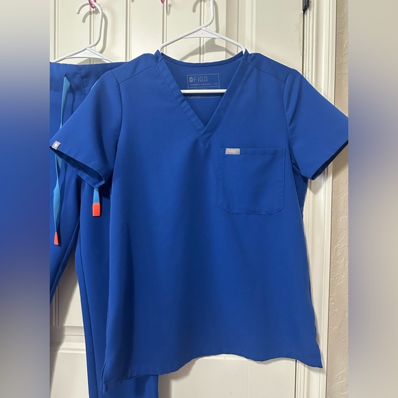 Figs Winning Blue scrub set - Picture 2 of 5